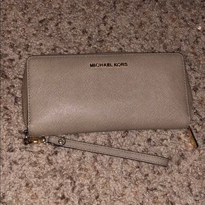 Michael kors wallet